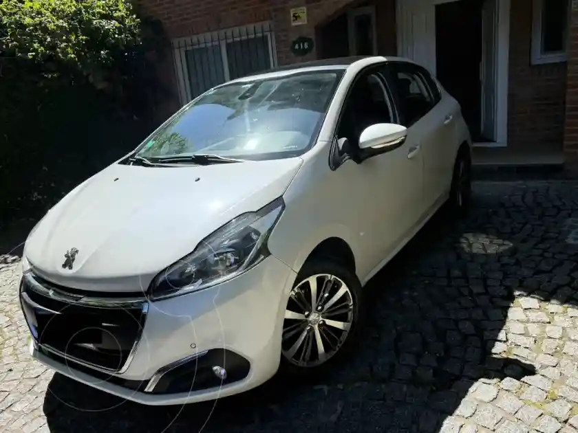 Peugeot 208 Feline 1.6  2018 - foto 5