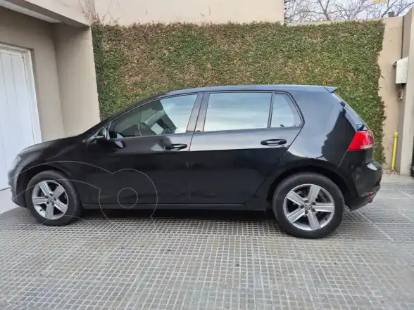 Volkswagen Golf 5P 1.6 Comfortline  2016 - foto 2