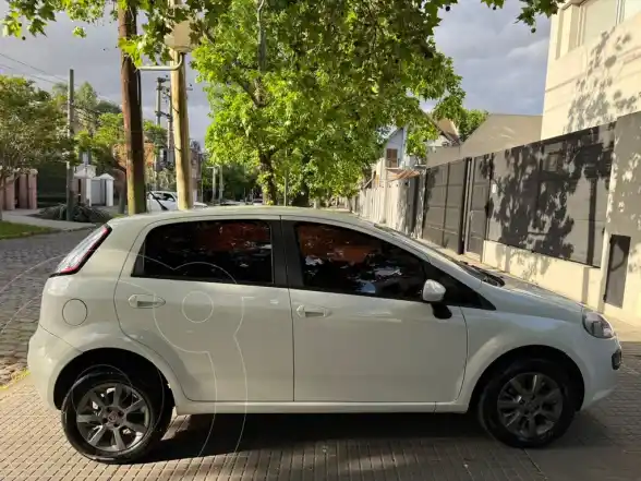 Fiat Punto 5P 1.4 Attractive  2015 - foto 2