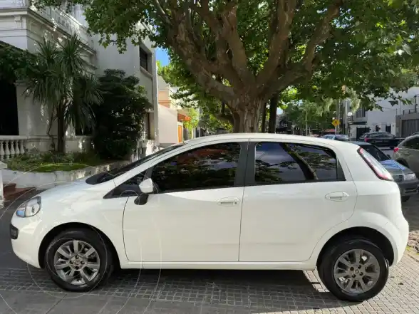 Fiat Punto 5P 1.4 Attractive  2015 - foto 3