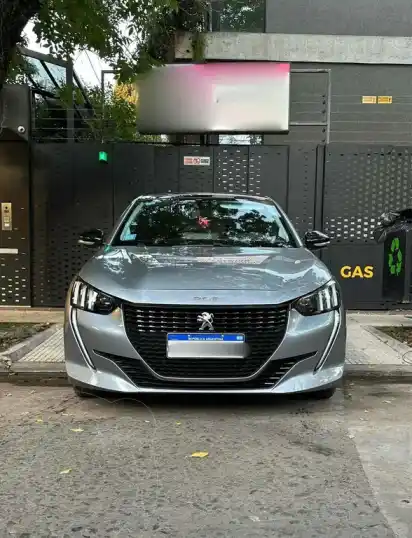 Peugeot 208 Feline 1.6 Tiptronic  2021 - foto 1