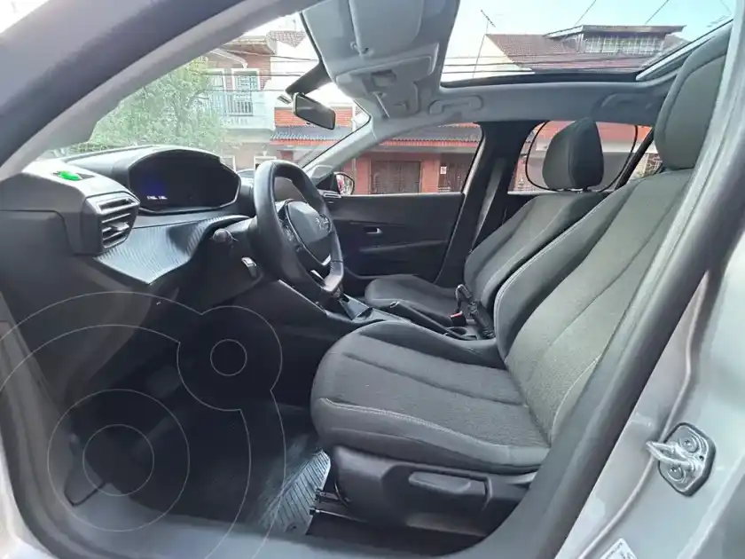 Peugeot 208 Active 1.6  2021 - foto 3