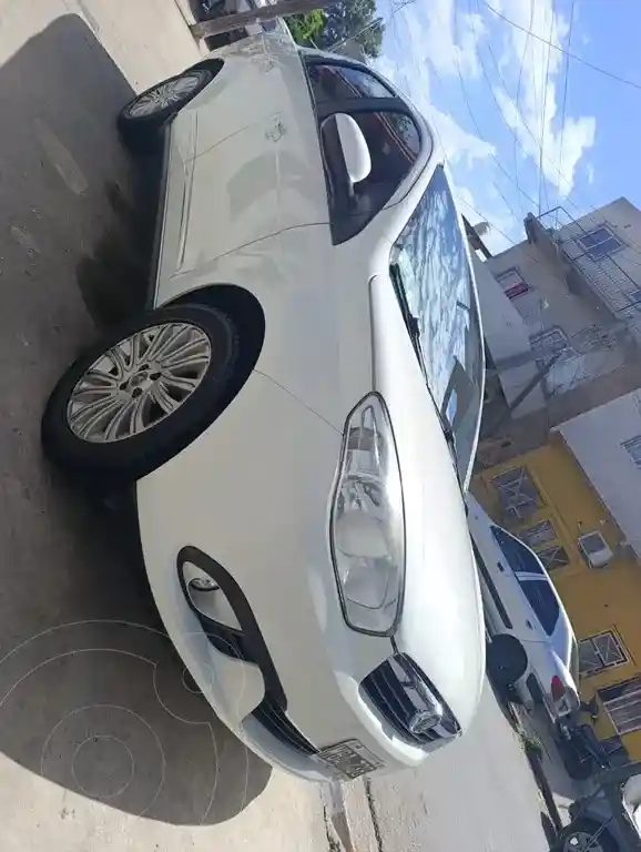 Fiat Grand Siena Essence Dualogic  2013 - foto 1