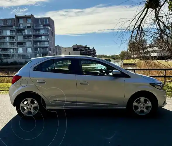 Chevrolet Onix Lt  2018 - foto 3