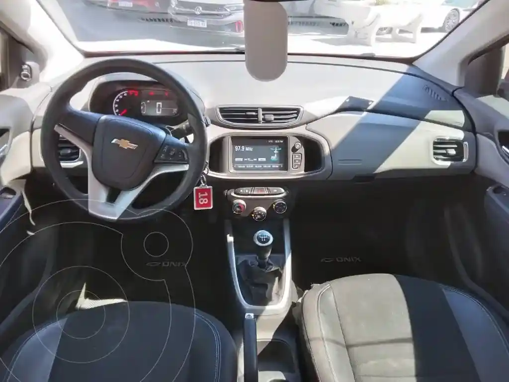 Chevrolet Onix Onix 1.4 Lt                   L/17  2019 - foto 4