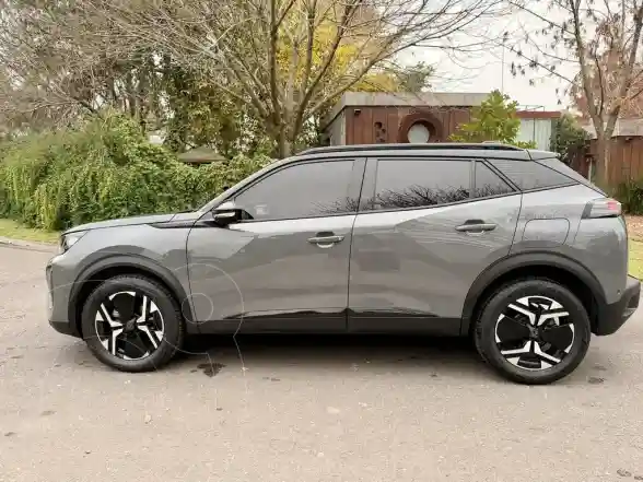 Peugeot 2008 Gt T200  2024 - foto 4