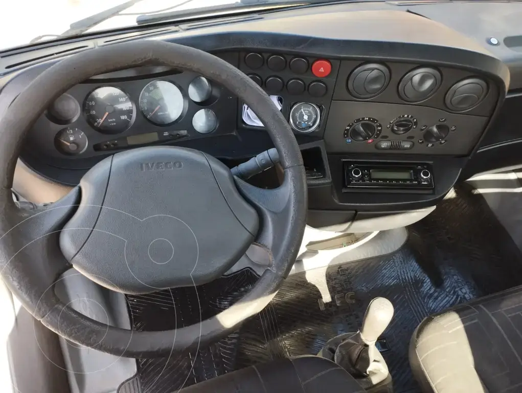 Iveco Daily Chasis Chasis Cabina Doble 55C16 (2998 Cc) 2015 - foto 4