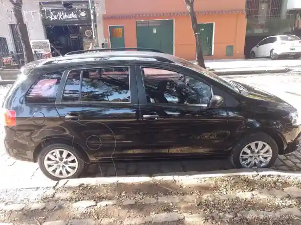 Volkswagen Suran 1.6 Comfortline  2012 - foto 3