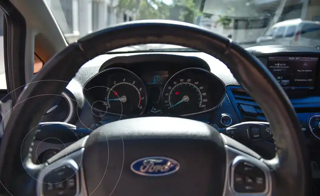 Ford Fiesta Kinetic Titanium  2014 - foto 4