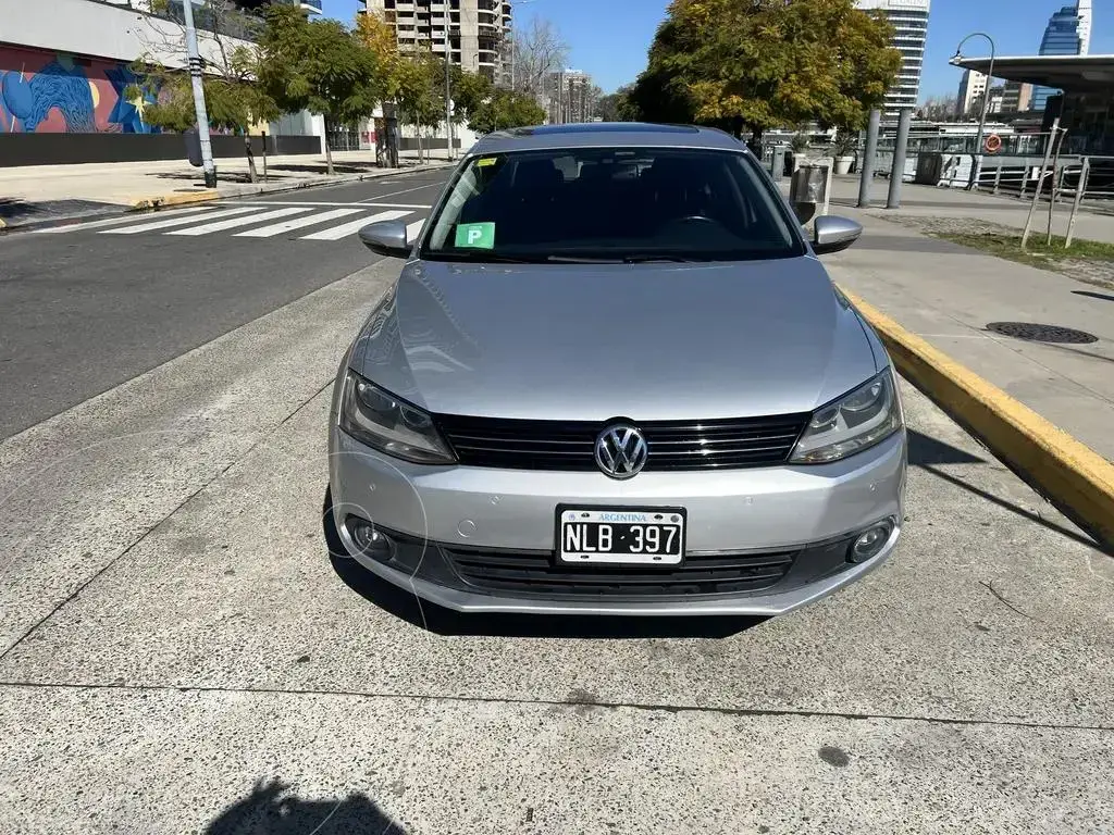 Volkswagen Vento 2.5 Fsi Luxury (2480 Cc) 2014 - foto 2