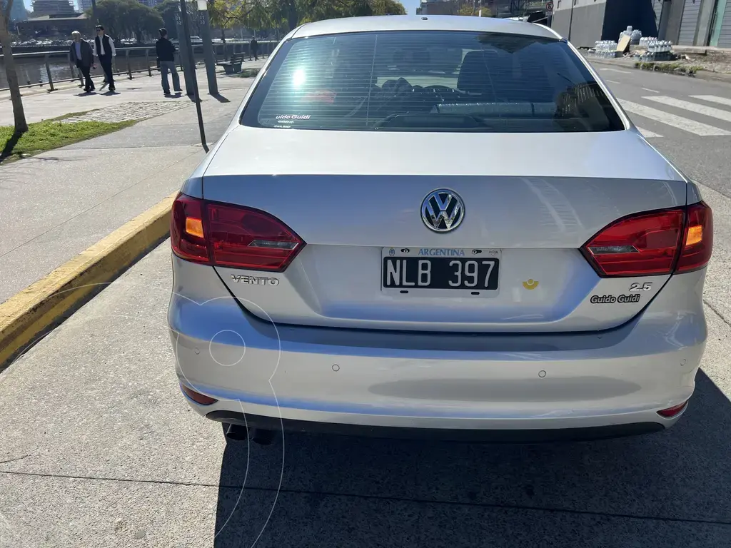 Volkswagen Vento 2.5 Fsi Luxury (2480 Cc) 2014 - foto 5