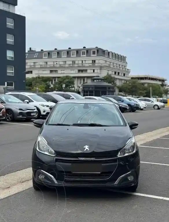 Peugeot 208 Feline 1.6 Aut  2019 - foto 2