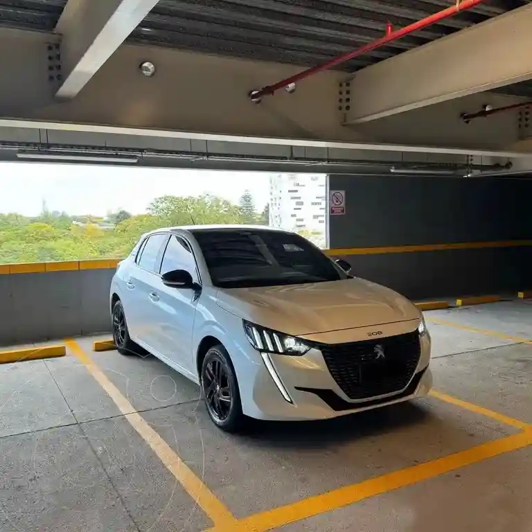 Peugeot 208 Feline 1.6 Tiptronic  2022 - foto 2