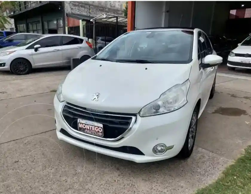 Peugeot 208 Feline 1.6 Pack Cuir  2015 - foto 1