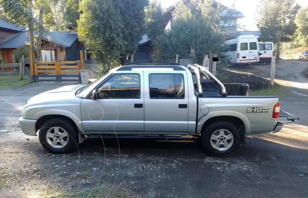 Chevrolet S 10 Dlx 2.8 Td 4X4 Cd (2799 Cc) 2011 - foto 3