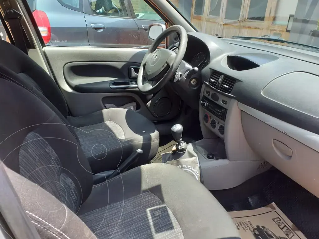 Renault Symbol 1.6 Connection Ii (1598 Cc) 2011 - foto 3