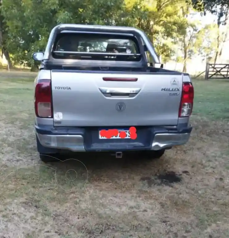 Toyota Hilux 2.8 4X4 Srv Tdi Dc  2019 - foto 2