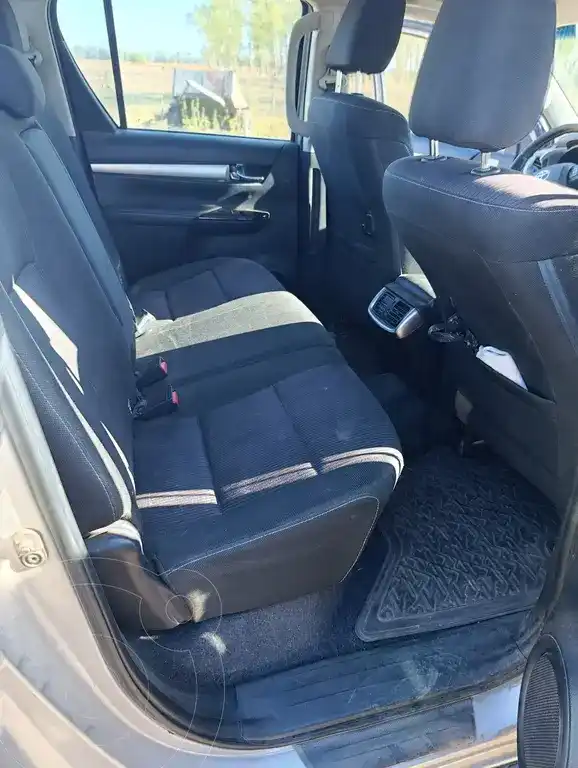 Toyota Hilux 2.8 4X4 Srv Tdi Dc  2019 - foto 3