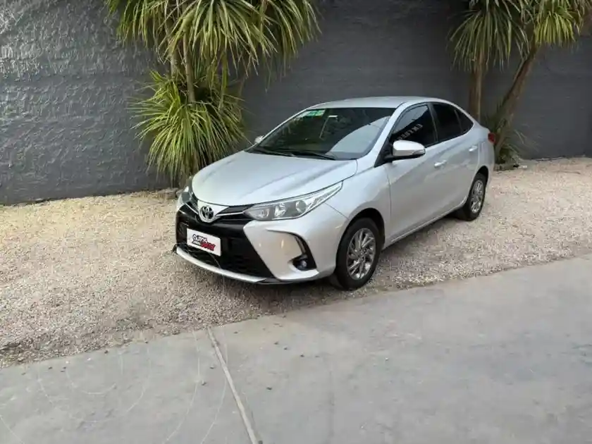 Toyota Yaris Yaris 1.5 4 Ptas Xls  2022 - foto 1