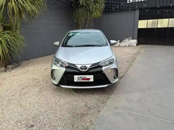 Toyota Yaris Yaris 1.5 4 Ptas Xls  2022 - foto 2