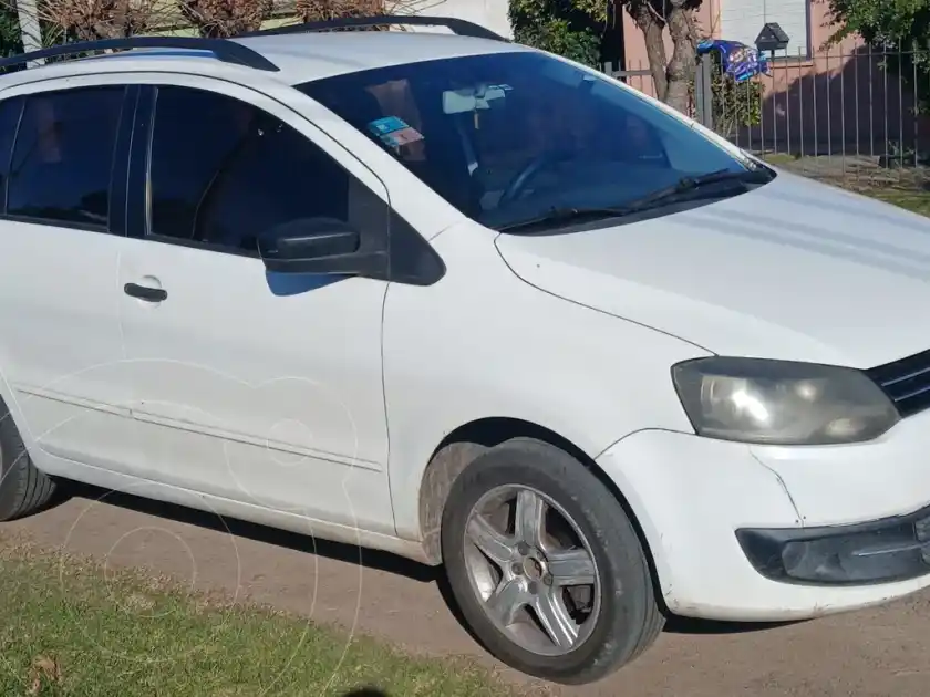 Volkswagen Suran 1.6 Trendline  2013 - foto 2