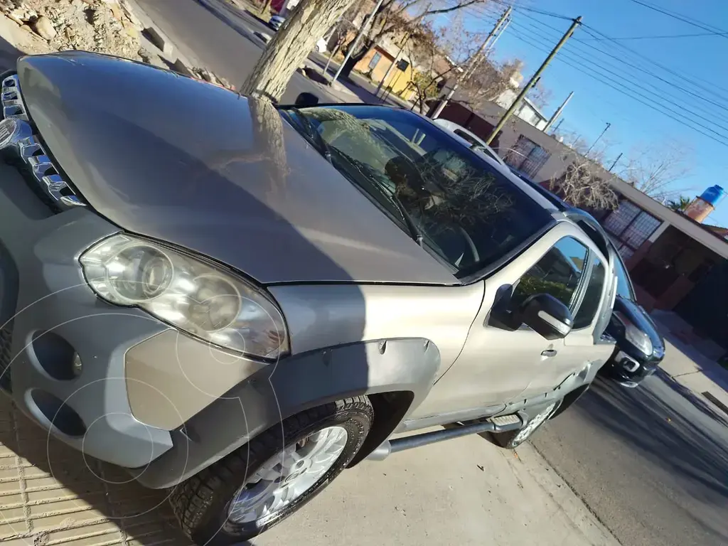Fiat Strada Adventure 1.6 Cabina Doble (1598 Cc) 2011 - foto 4