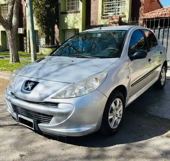 Peugeot 207 Compact 1.4 Xr 5P  2012 - foto 2