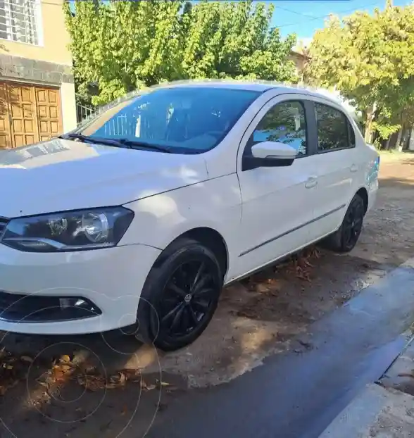 Volkswagen Voyage 1.6 Highline  2015 - foto 1