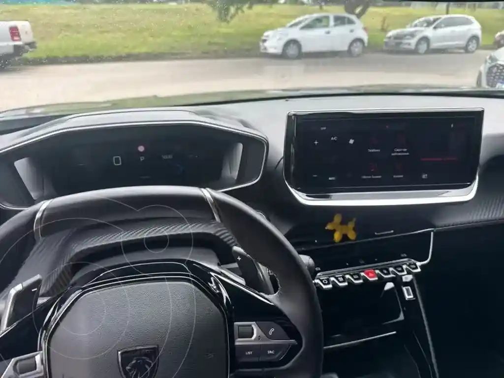 Peugeot 2008 Gt T200  2024 - foto 4