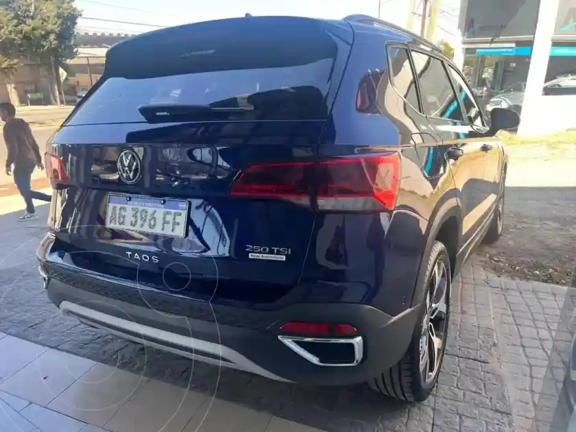 Volkswagen Taos Highline Aut  2024 - foto 2