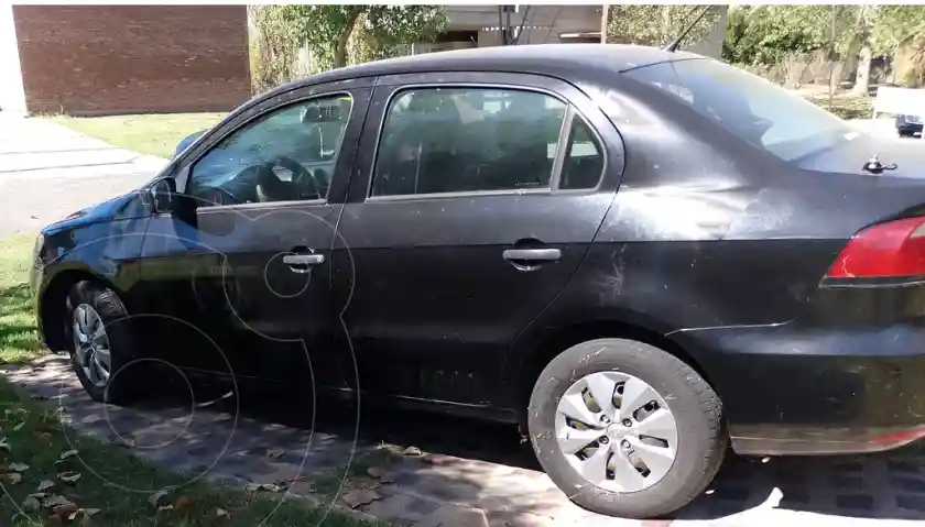 Volkswagen Voyage 1.6 Comfortline  2013 - foto 1