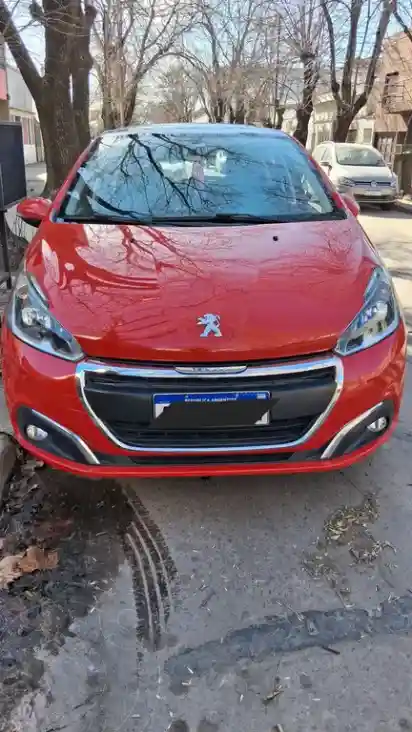 Peugeot 208 Allure 1.6  2017 - foto 1