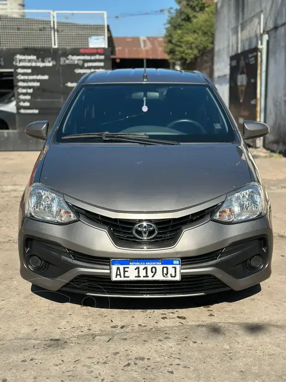 Toyota Etios Hatchback X (1496 Cc) 2020 - foto 2
