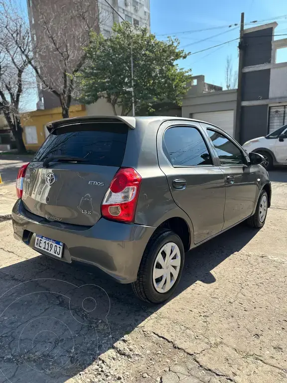 Toyota Etios Hatchback X (1496 Cc) 2020 - foto 3