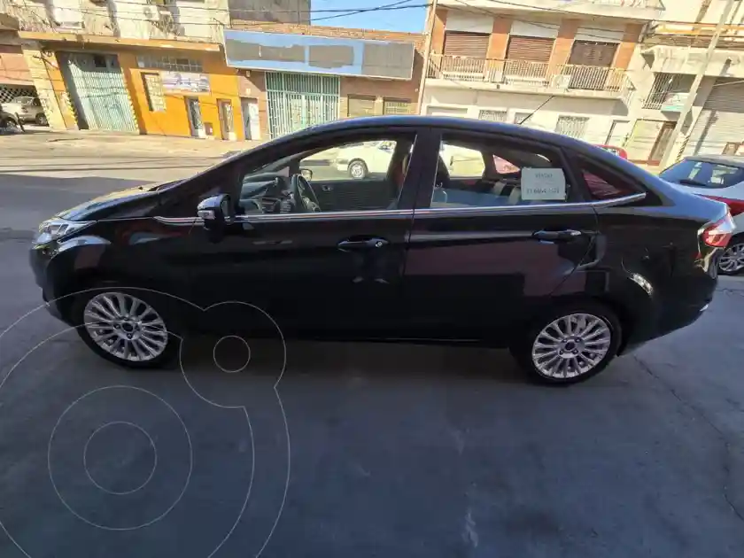 Ford Fiesta Kinetic Sedán Titanium  2015 - foto 4