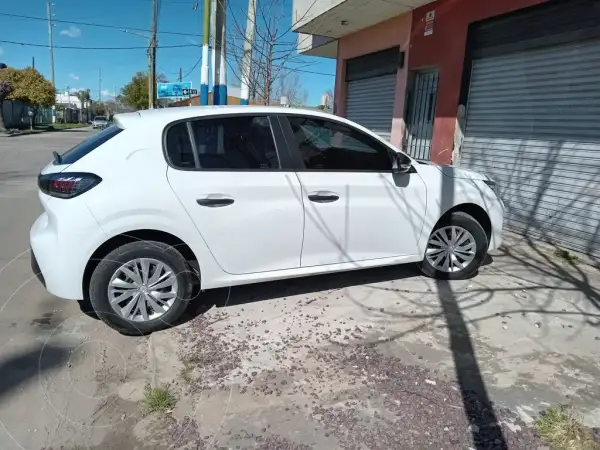 Peugeot 208 2022 - foto 1