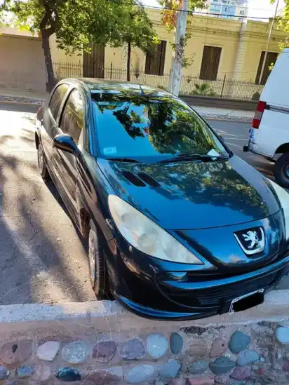 Peugeot 207 Compact 1.4 Xr 5P  2012 - foto 2