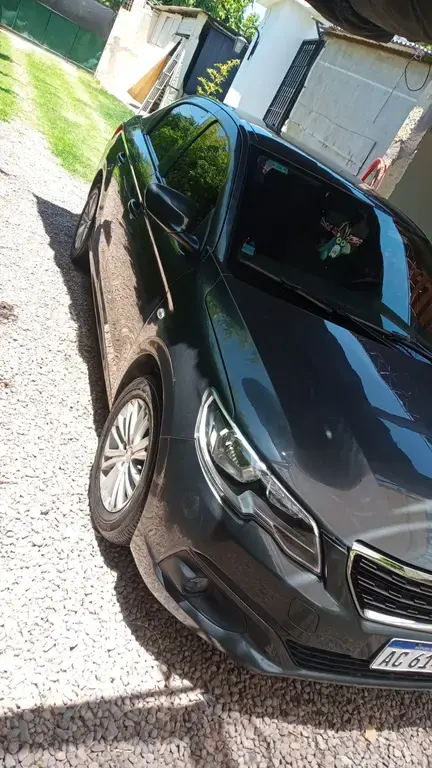 Peugeot 301 Allure 1.6 (1587 Cc) 2018 - foto 2