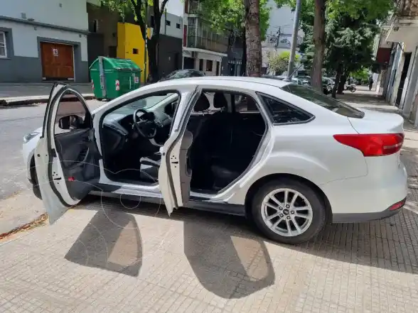 Ford Focus 5P 1.6L S  2019 - foto 2