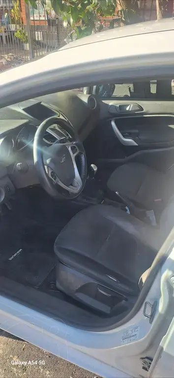 Ford Fiesta Kinetic Titanium  2011 - foto 5