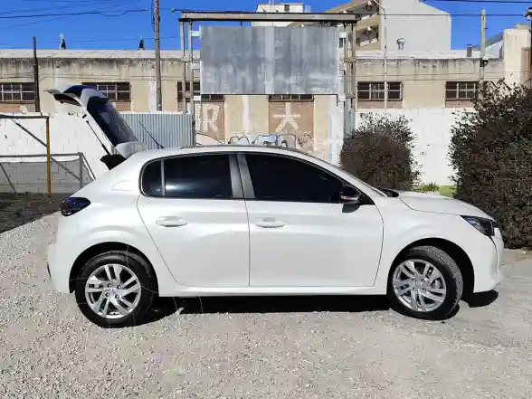 Peugeot 208 Active 1.6 Tiptronic Pack  2024 - foto 4