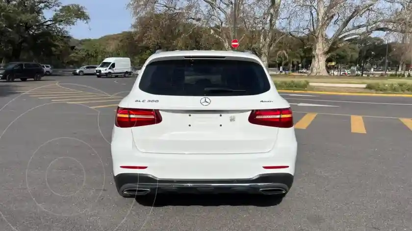 Mercedes-Benz Clase Glc Glc 300  4Matic Amg Line  2017 - foto 4