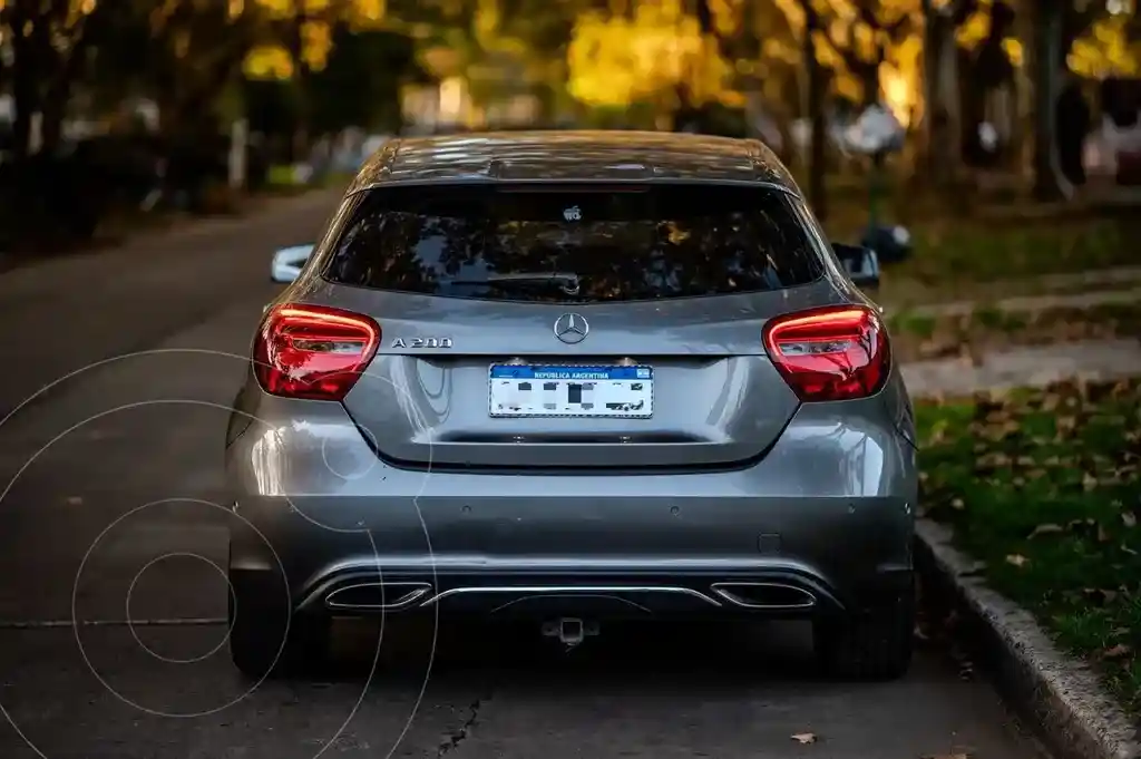 Mercedes-Benz Clase A Hatchback 200 Urban Aut  2016 - foto 4
