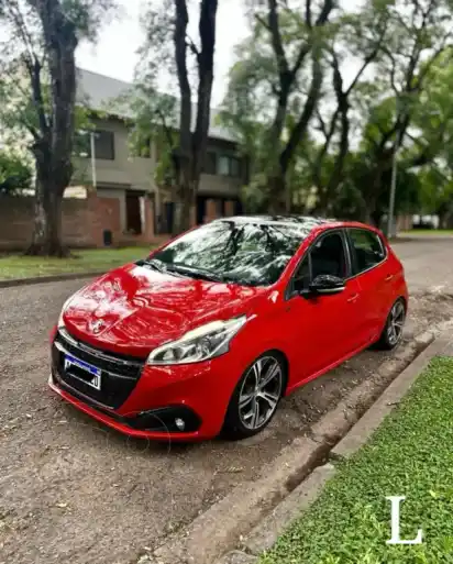 Peugeot 208 GT 2020 - foto 1