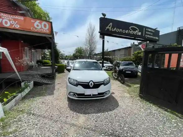 Renault Logan 1.6 Privilege  2017 - foto 1
