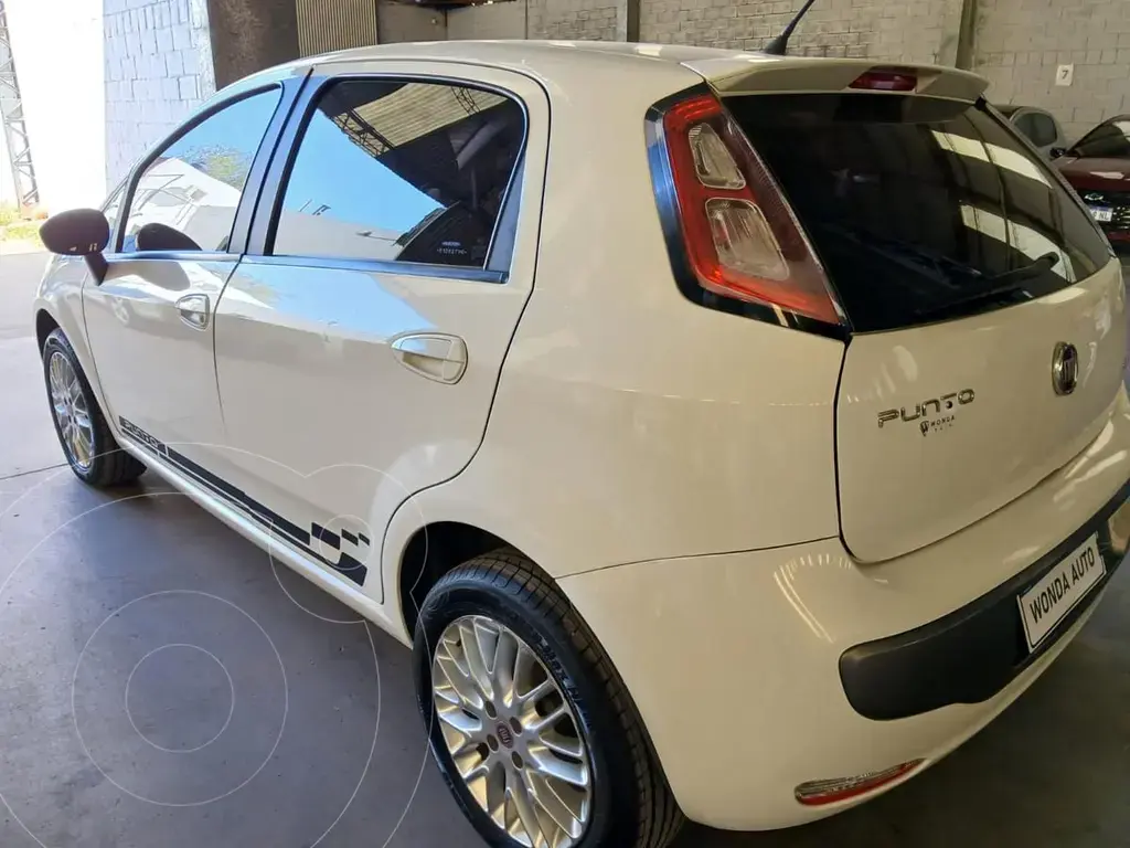 Fiat Punto Punto 1.6 Essence L/13 2014 - foto 4
