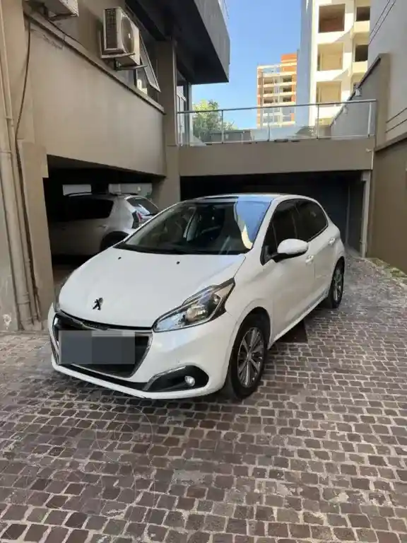 Peugeot 208 Feline 1.6 Aut 2019 - foto 1