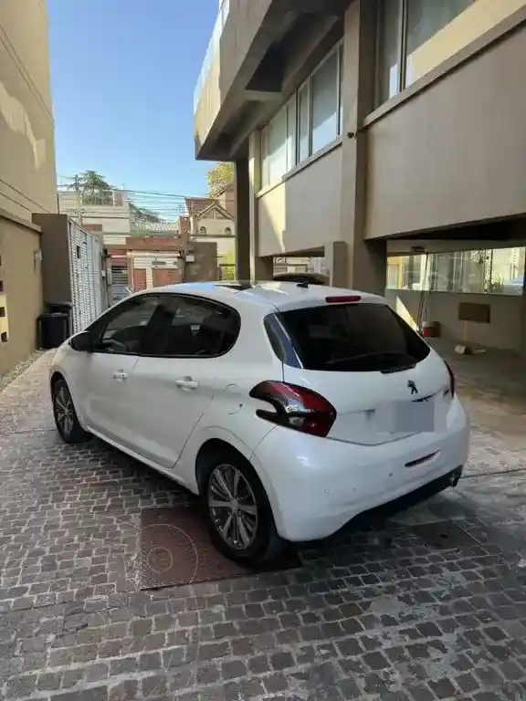 Peugeot 208 Feline 1.6 Aut  2019 - foto 3