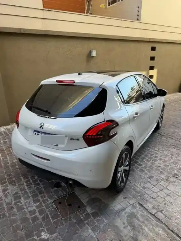 Peugeot 208 Feline 1.6 Aut  2019 - foto 4
