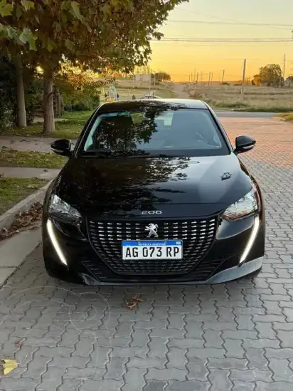 Peugeot 208 Feline 1.6 Tiptronic  2024 - foto 2